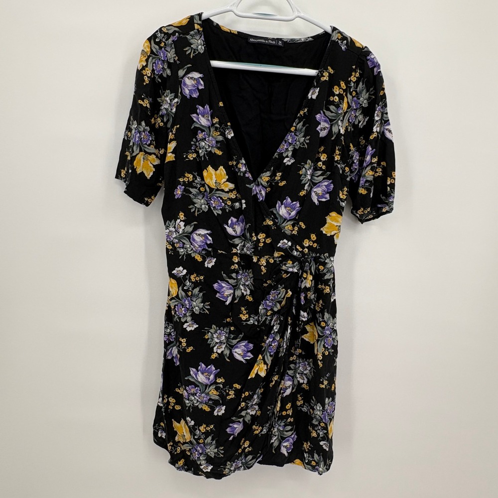 Abercrombie & Fitch Black Floral Faux‎ Wrap Mini Dress V-Neck Ruched Womens M